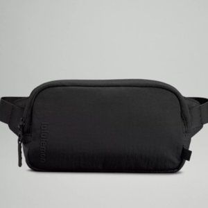 Lululemon Mini Belt Bag (NWT)
